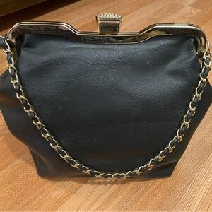 Black Faux Leather Handbag w/bling